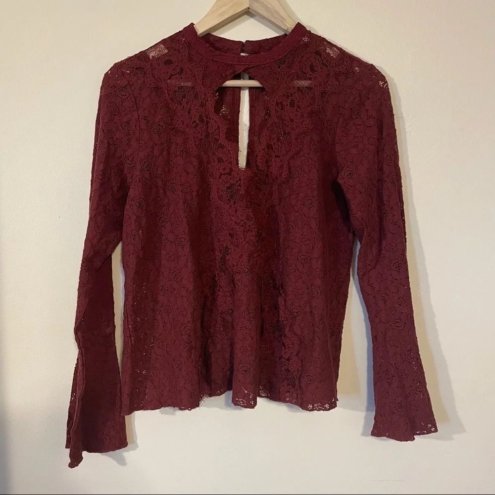 🔴American Eagle | Lace Long sleeve top